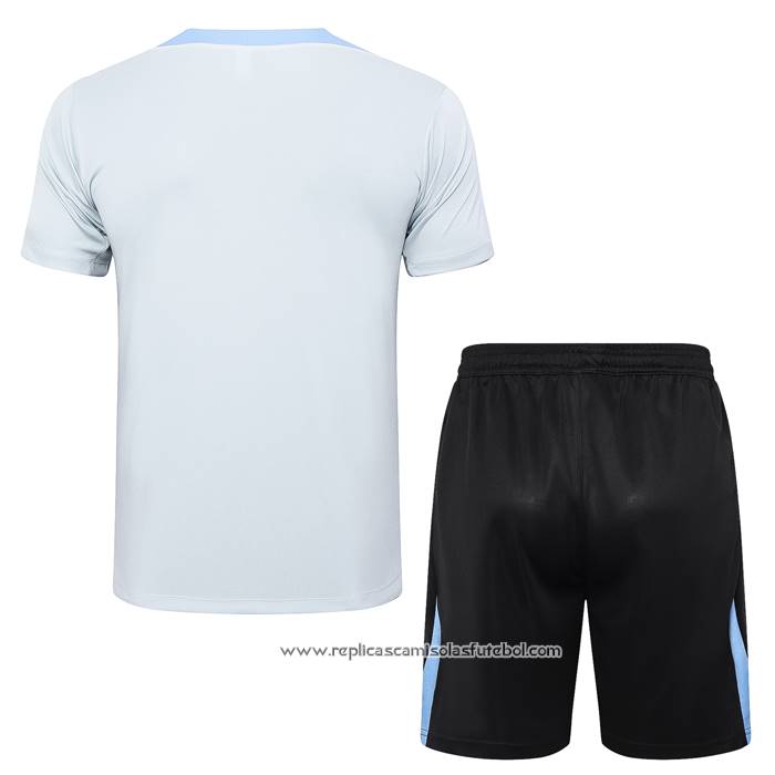 Fato de Treino
 Tottenham Hotspur 2024-2025 Manga Curta
 Cinza
 - Calcas Curta

